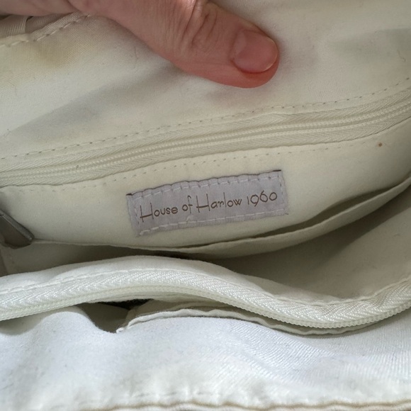 Revolve house of Harlow 1960 crossbody excellent condition - Picture 5 of 5